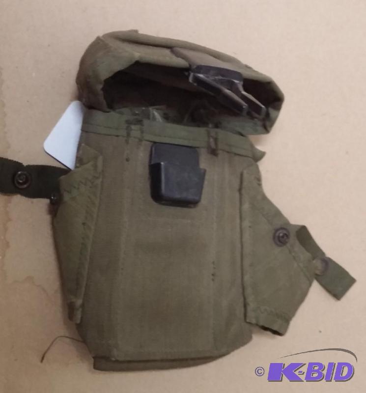US ARMY AMMO POUCH...