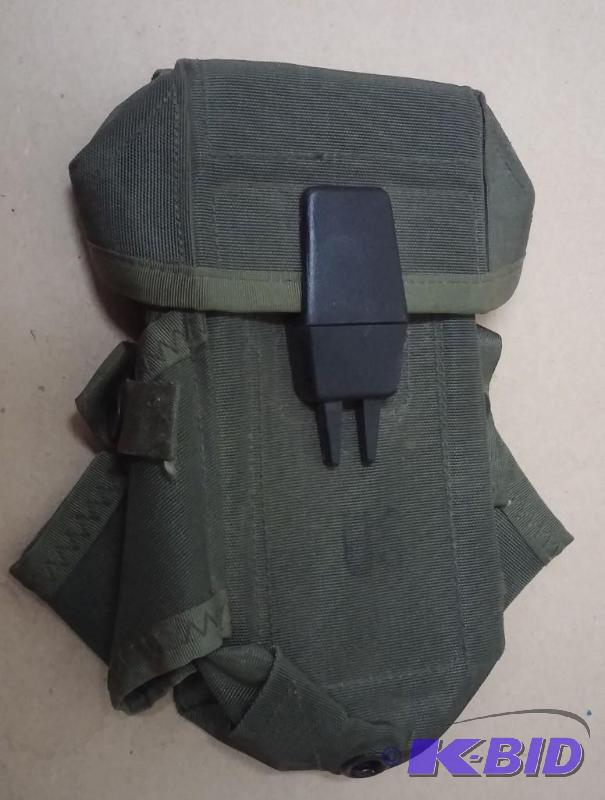 US ARMY AMMO POUCH...
