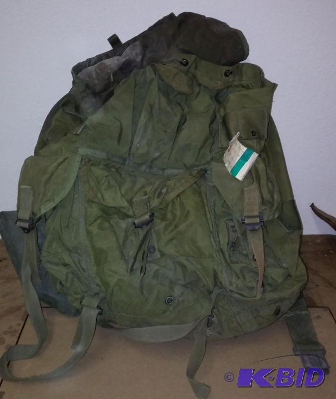 US ARMY LARGE RUCKSACK WITH FRAME AND ETOOL H...