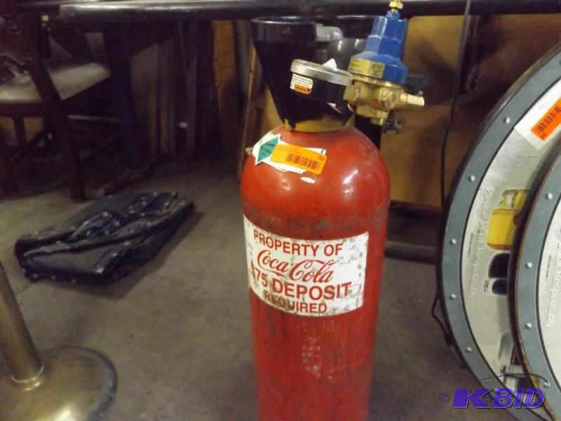 lot 150 image: Carbon Dioxide Tank with Gauge for soda...