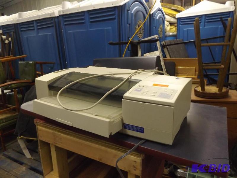 lot 156 image: Epson Stylus Color 3000 Printer...