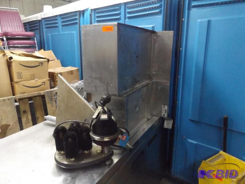 lot 173 image: BarMaid Glassware Washer, works, two sinks, m...