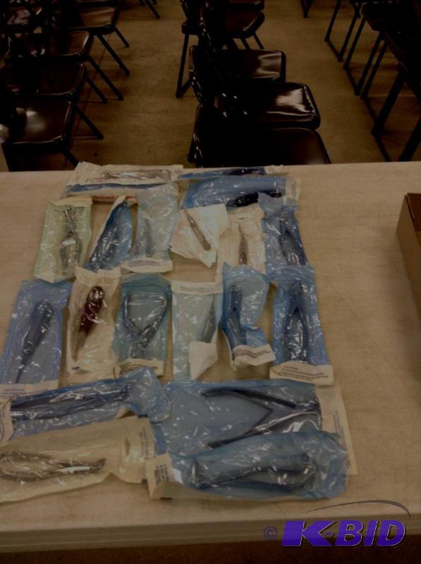 lot 28 image: Lot of new dental tools.