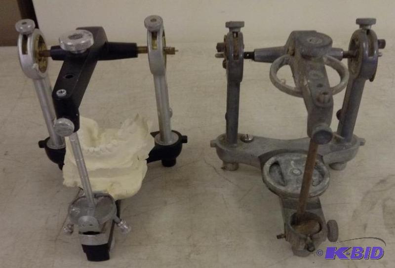 lot 31 image: Hanau Denture Mold Holder