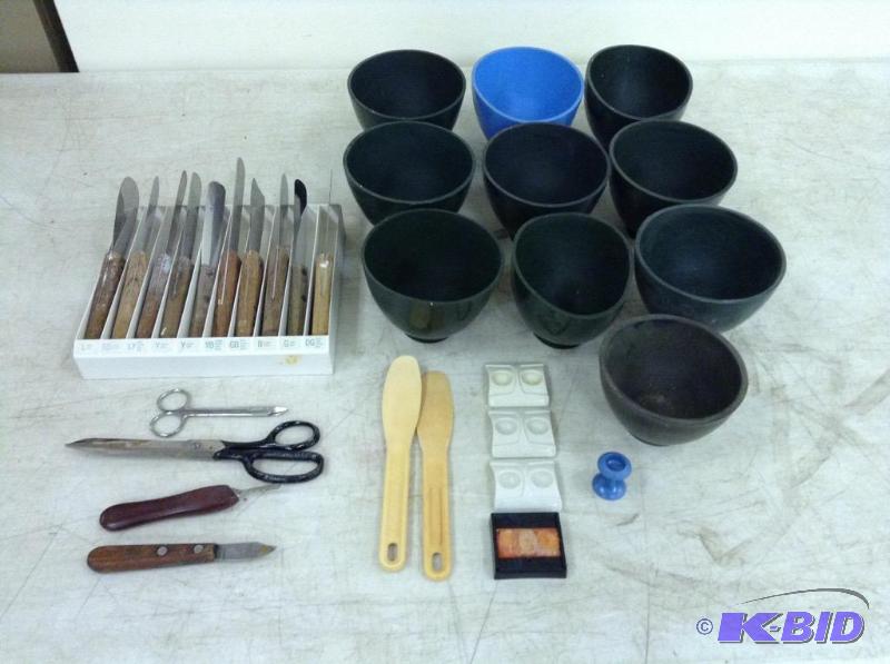 lot 47 image: Lot of Flexible Rubber Mixing Bowls & Spatulas