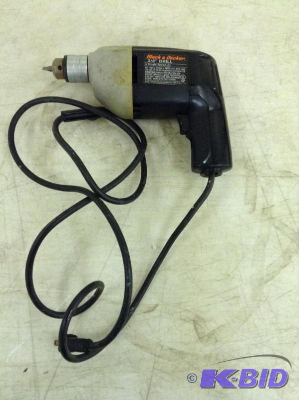 lot 50 image: Black & Decker 38 Corded Drill