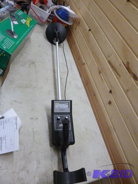 lot 134 image: Pioneer VLF Bounty Hunter Metal Detector Can ...