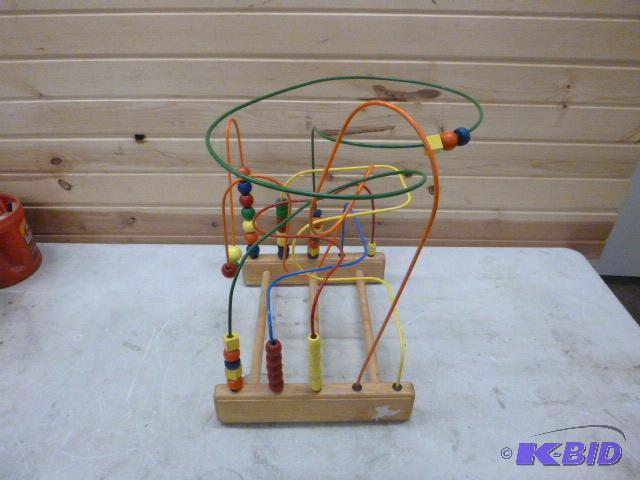 lot 159 image: Childs Activity Toy...