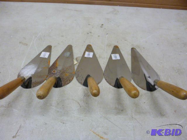 lot 176 image: Five Trowels 8 12" blade....