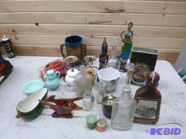 lot 192 image: Miscellaneous Items Some collectible....