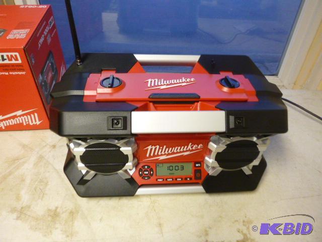 lot 2 image: New Milwaukee Jobsite Radio Model 2790-20 - M...