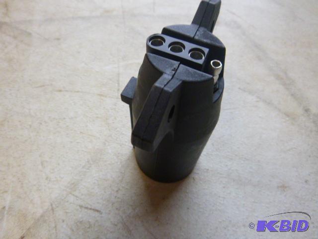 lot 28 image: 7 Pin to 4 Pin Plug...