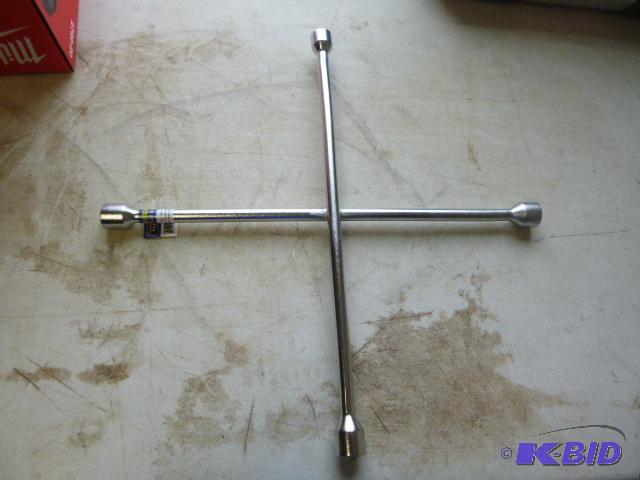 lot 38 image: Pro Craft 20" Lug Wrench 34" - 13...