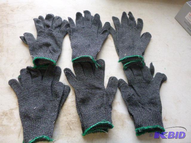 lot 68 image: Size Pair of One Size Fits All Gloves...