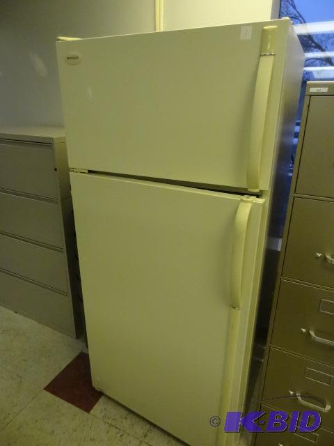 lot 1 image: Frididaire Fridge Freezer Model FRT18RRCDD. 0...