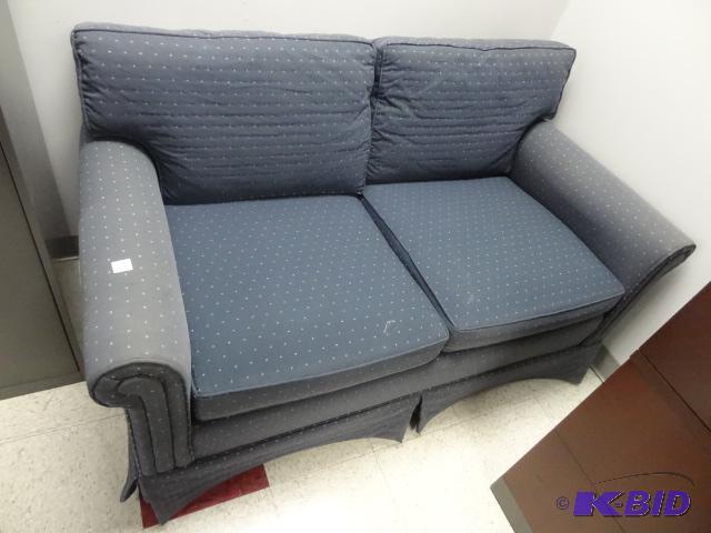 lot 10 image: 2 Person Loveseat by Hickory Chair Company...