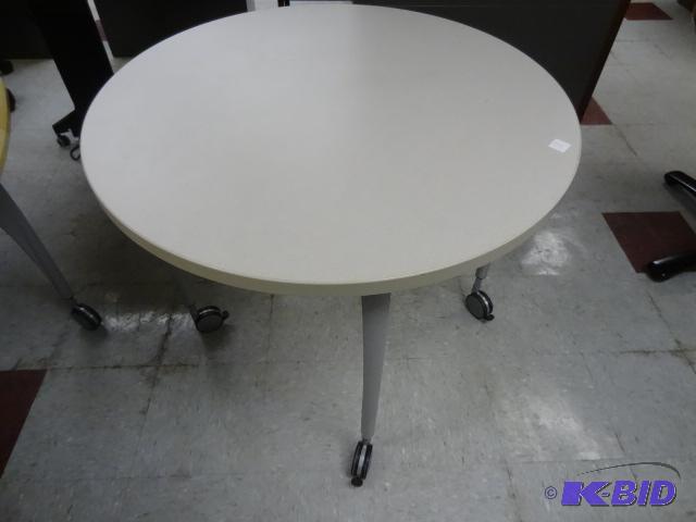 lot 124 image: 36" Table on Wheels...
