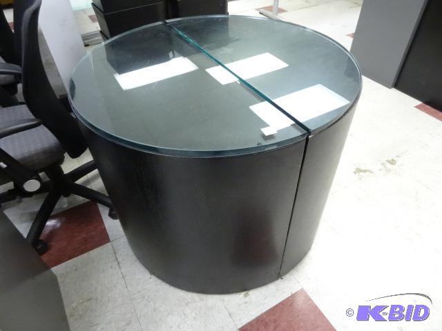 lot 132 image: 2 Piece Round Table with Glass Top 38 X 37 X ...