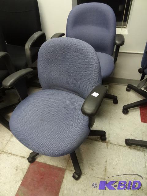 lot 155 image: 2 Matching Office Chairs on Wheels...