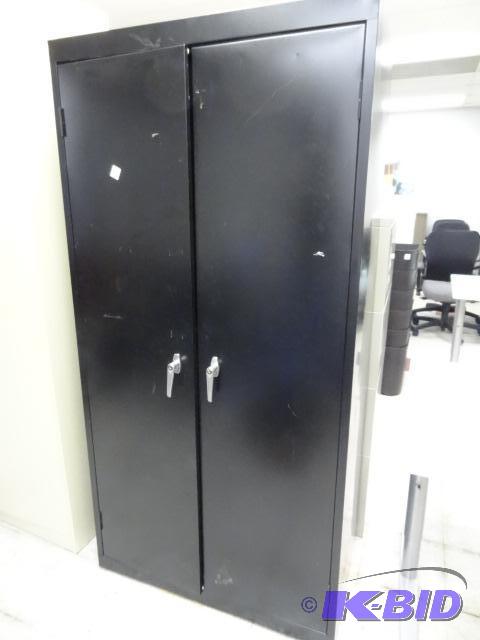 lot 169 image: 2 Door Metal Cabinet, 3 Shelves Inside, 36 X ...