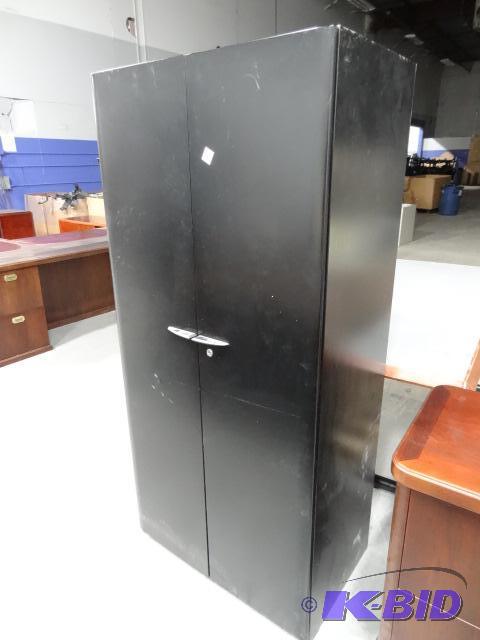 lot 282 image: Metal 2 Door Cabinet 3 Shelves 30 X 19 X 65...