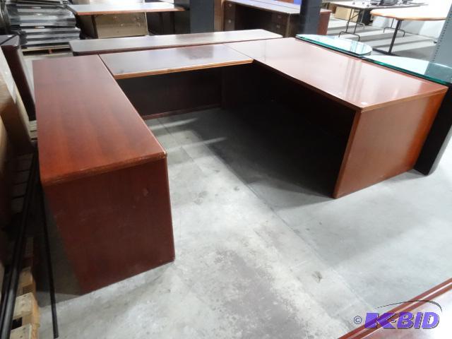 lot 287 image: U Shaped Wood Office Desk. 3 Piece. 72 X 105 ...