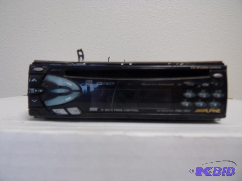 lot 2 image: Aipine Car CD Player