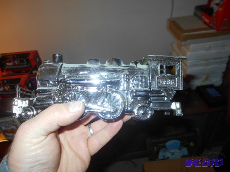 lot 113 image: Avon Deep Woods After Shave train. 5 0z bottl...