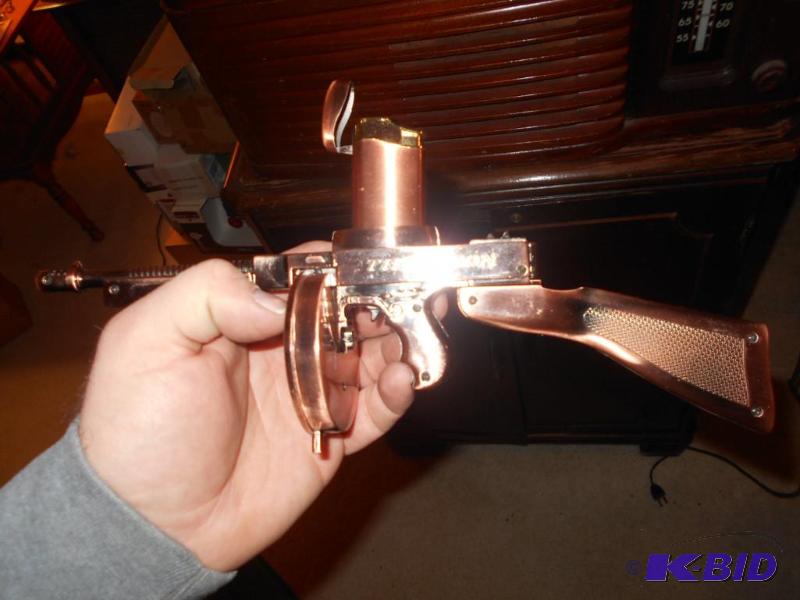 lot 161 image: Replica Thompson machine gun with lighter...