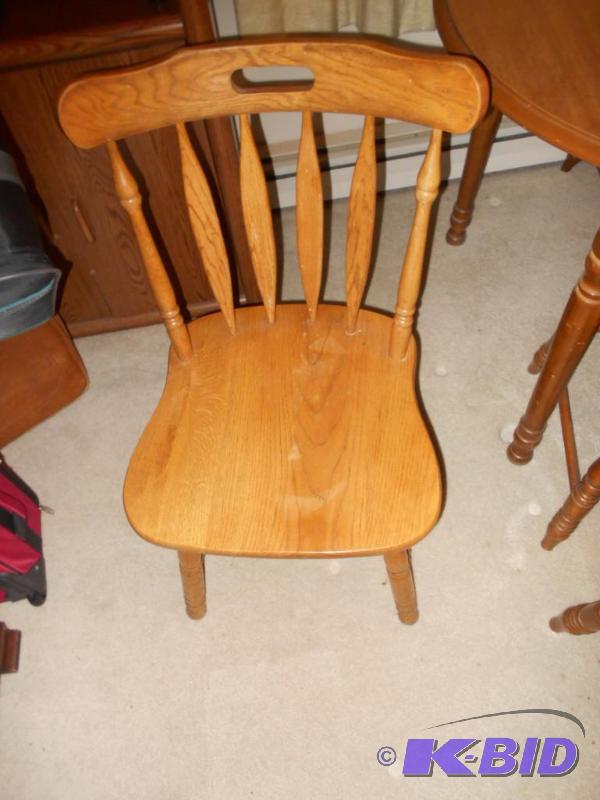 lot 17 image: Wood chair...