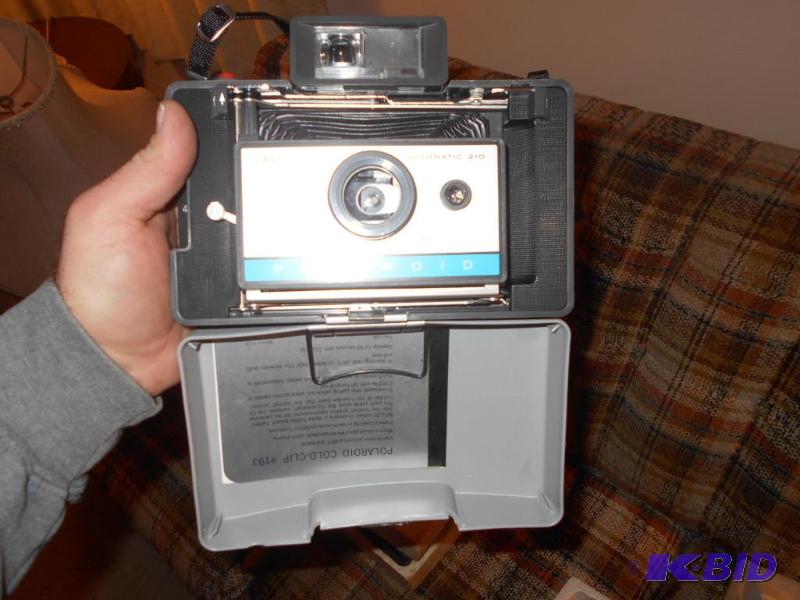 lot 172 image: Polaroid automatic 210 land camera. May not w...