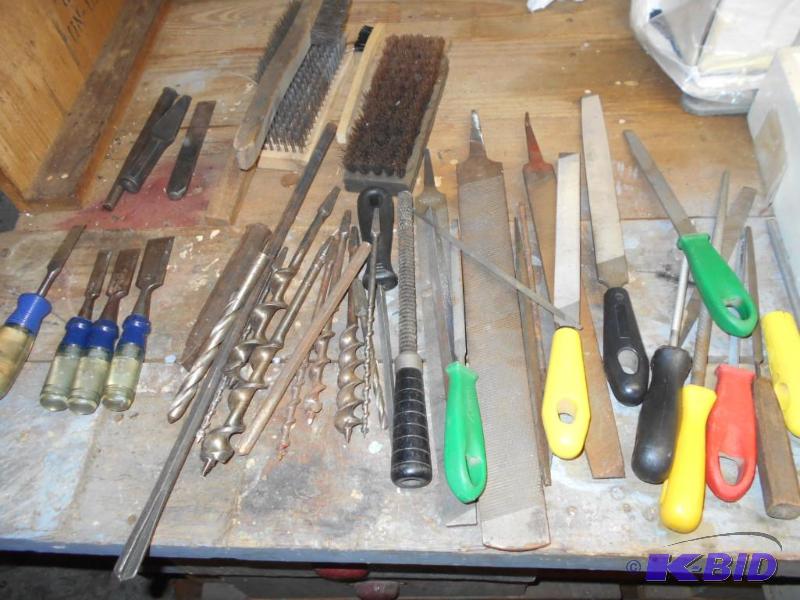 lot 201 image: Miscellaneous wood working tools. Files, chis...