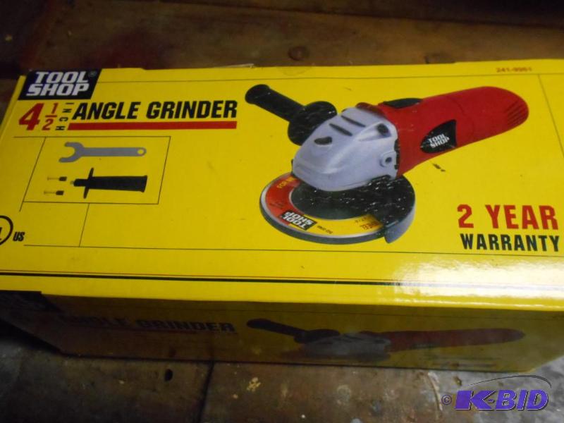 lot 209 image: 4 12 Angle die grinder...