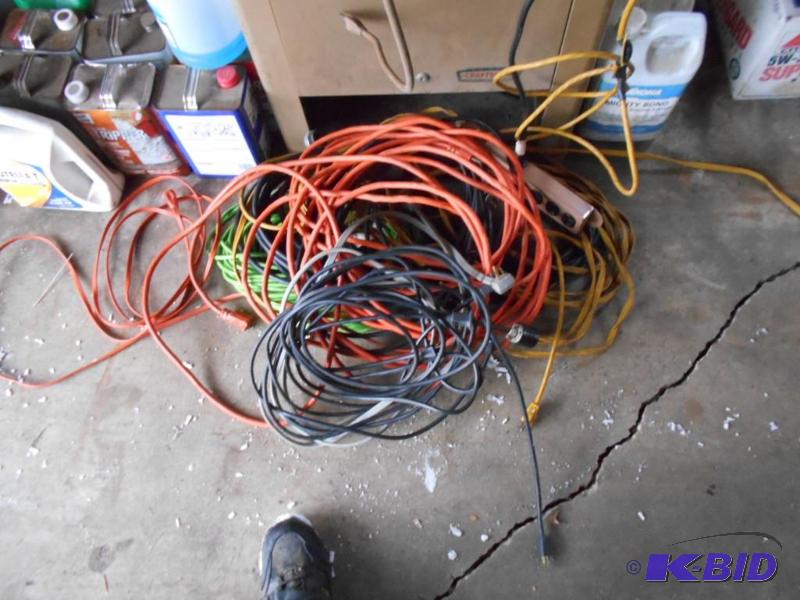 lot 230 image: Set of miscellaneous power cords...