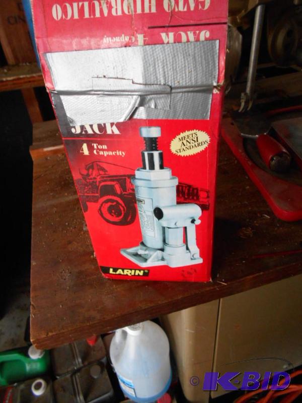 lot 233 image: 4 ton bottle jack...
