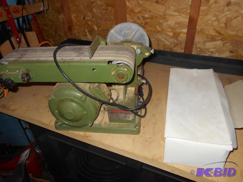lot 251 image: belt sander...