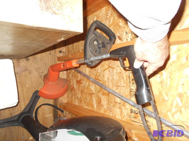 lot 258 image: Electric trimmer...