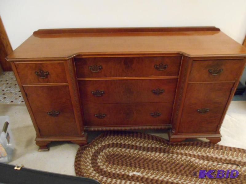 lot 27 image: 3 piece furniture set, al pieces wood, buffet...