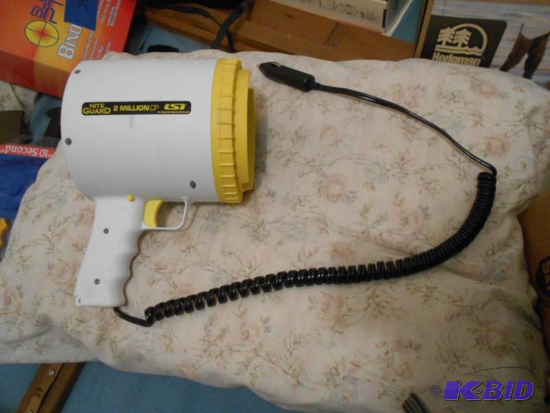 lot 295 image: 12v spotlight...