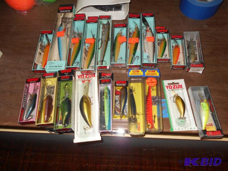 lot 320 image: Set of 23 Miscellaneous lures. Rapala, Storm,...