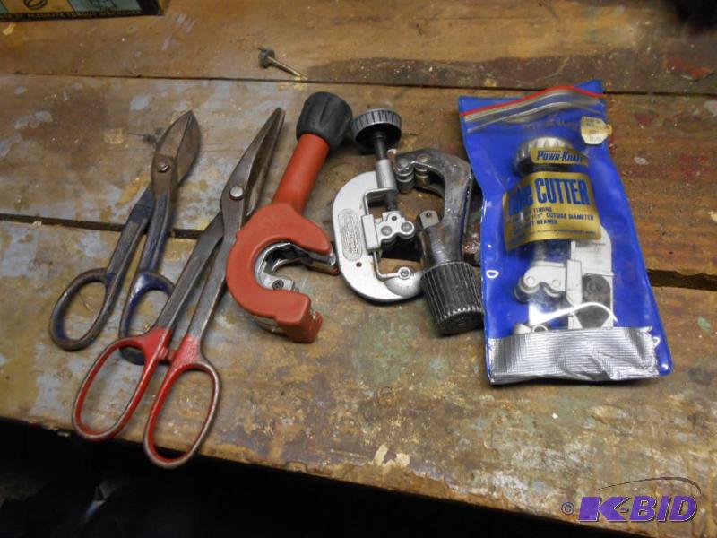 lot 336 image: cutter and snip kit...