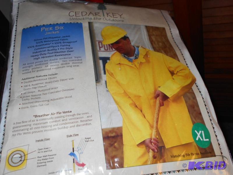 lot 350 image: 2 piece rainsuit. New in box...
