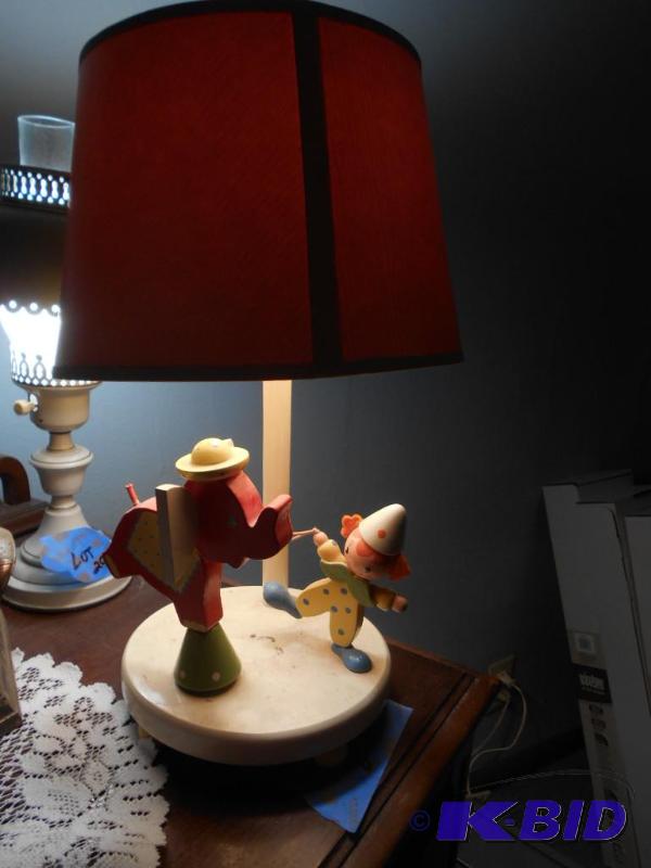 lot 49 image: Childs table lamp...