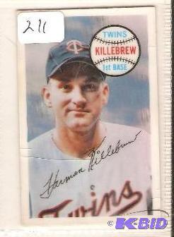 lot 211 image: 1970 Kelloggs 3D Harmon Killebrew Card - has cracks