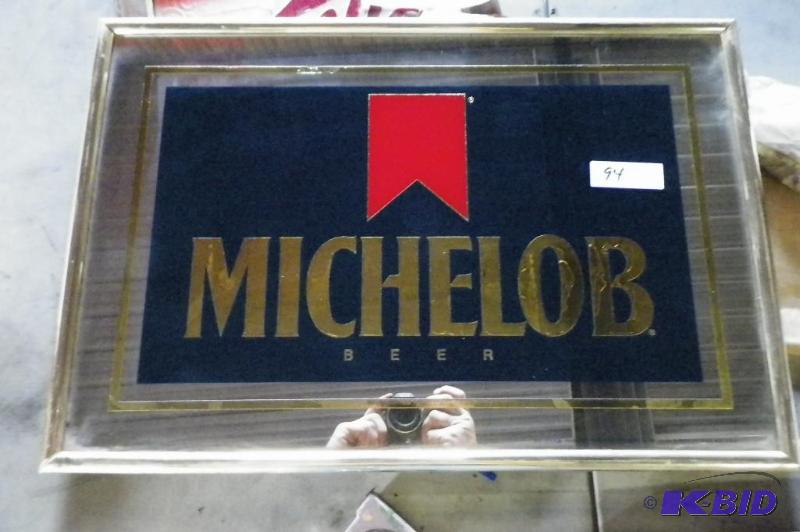 lot 94 image: Mirror 17 x 25 inches