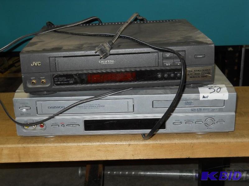 lot 100 image: VCR and VCR  DVD Combo
