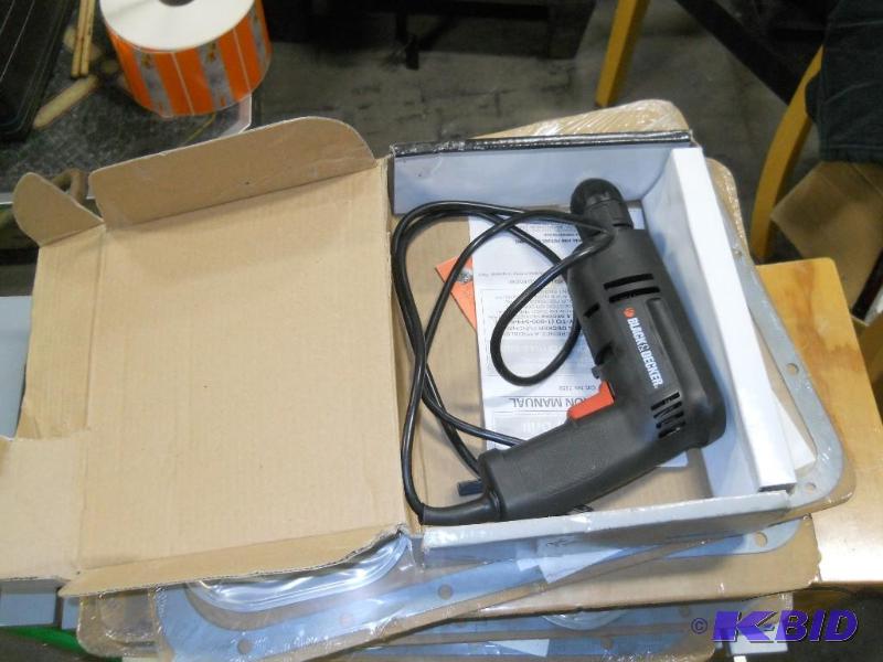 lot 44 image: Black and Decker Drill