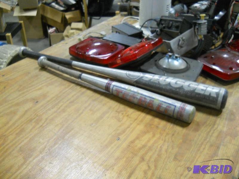 lot 62 image: 2 Aluminum Baseball Bats