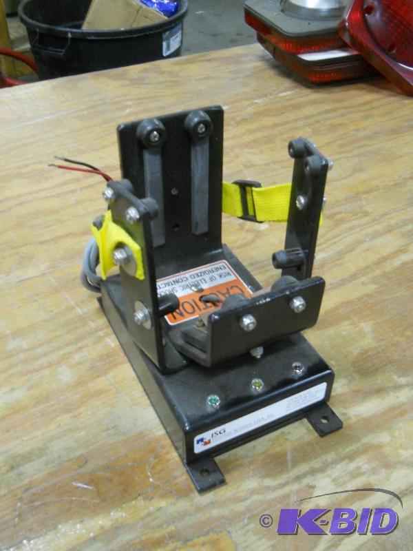 lot 76 image: ISG Thermal Imager Truck Mount Charger