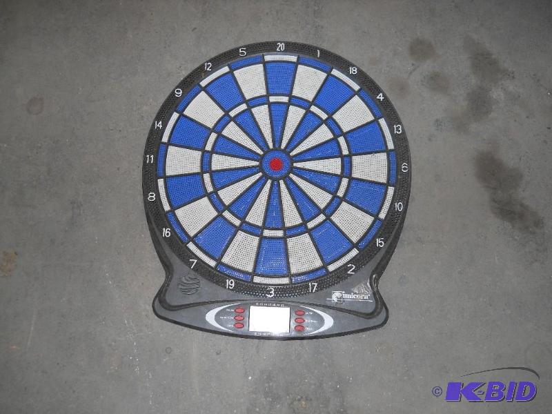 lot 77 image: Electronic Dart Board